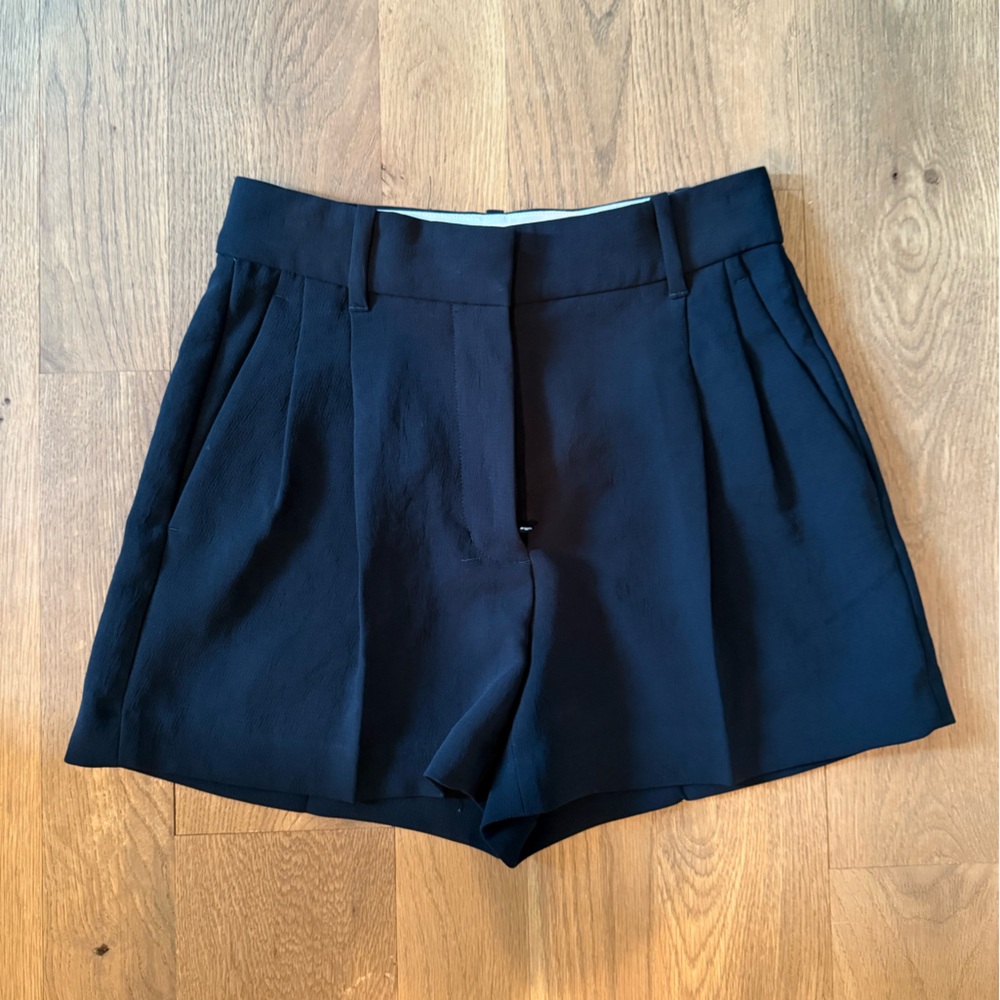Aritzia High Waist Black Women's Shorts